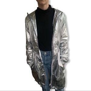 Stone Row Georgia May Jagger Silver Metallic Coat. Size xsmall.